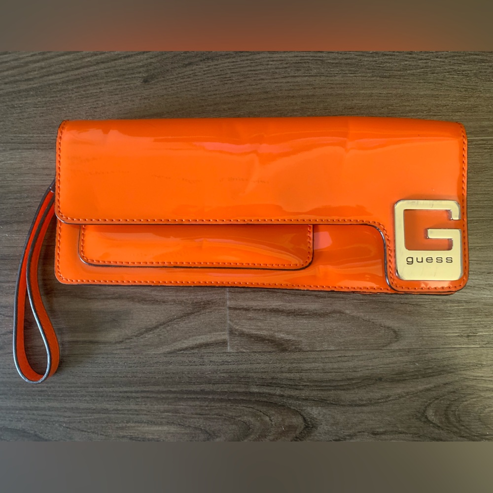 Guess clutch, bright orange
